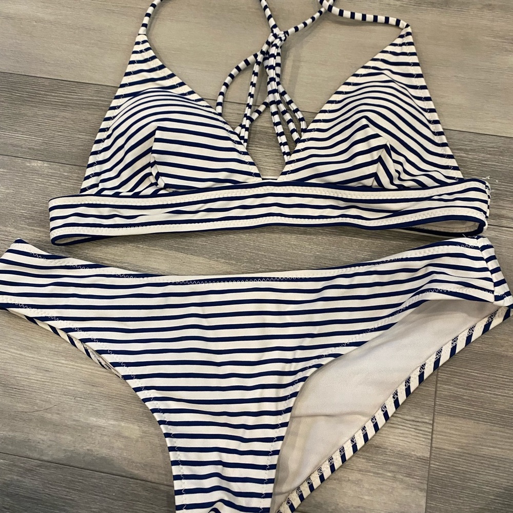 Stripped bikini set